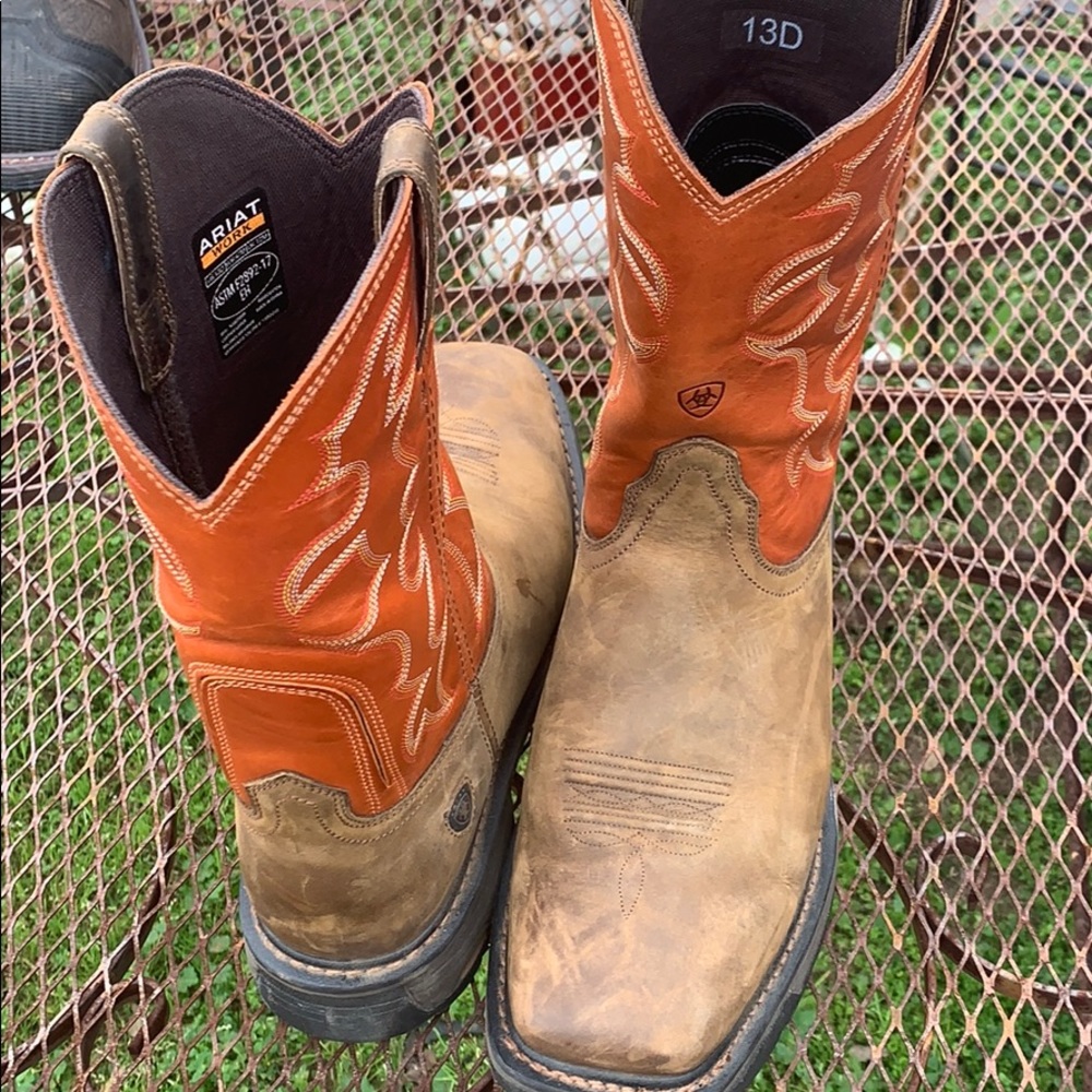 Boots - Picture 3 of 3